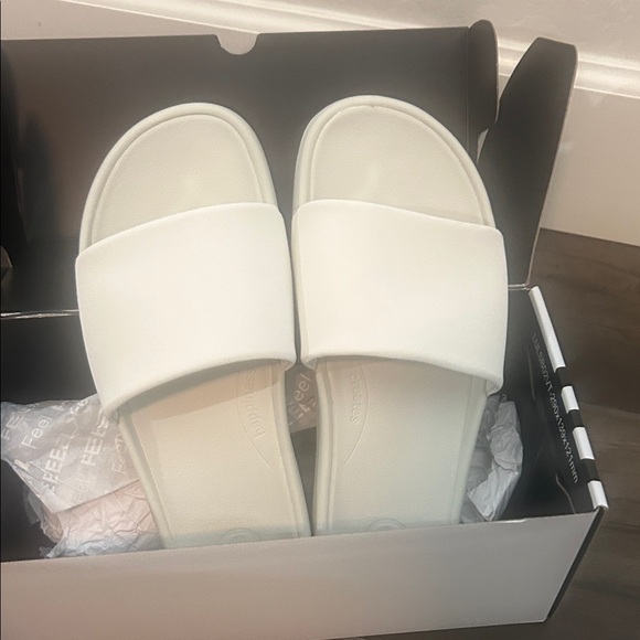 lululemon athletica White (bone) Sandals - Picture 4 of 4